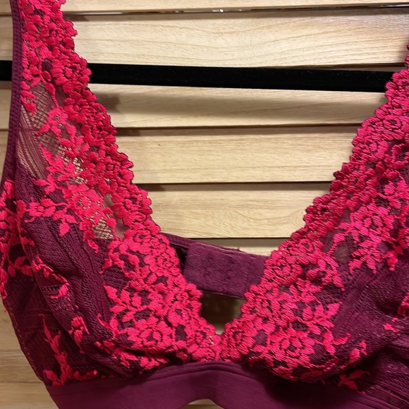 Wacoal Embrace Lace wire free bralette - Picture 5 of 5